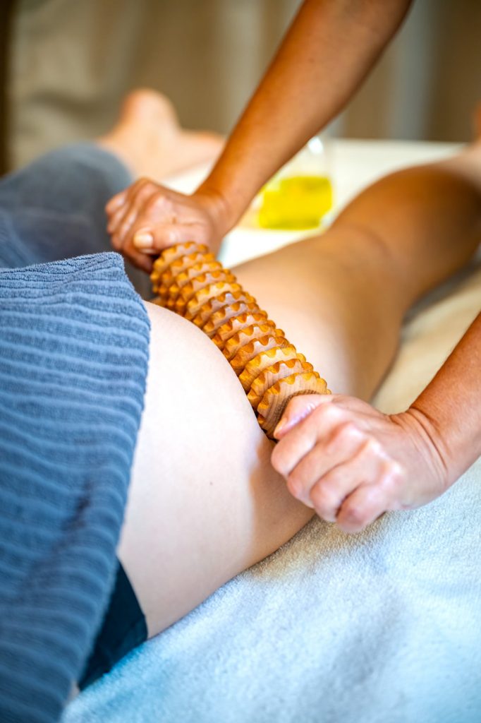 Madérothérapie au rouleau de bois à l’institut Beauté Désirée à Nice