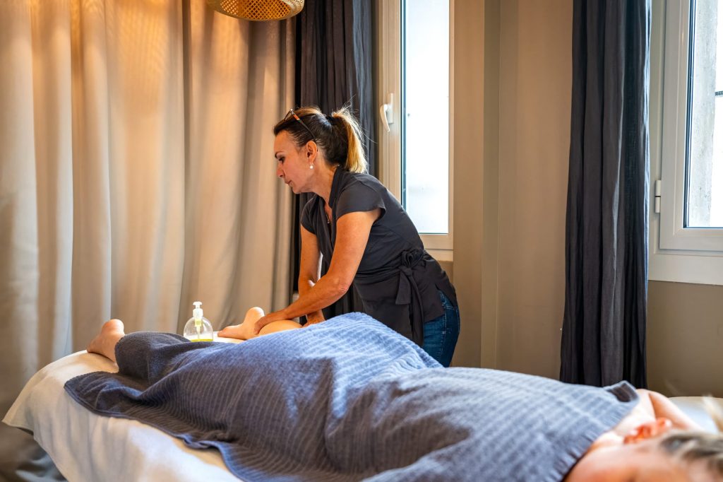 Massage du corps à l’institut Beauté Désirée à Nice